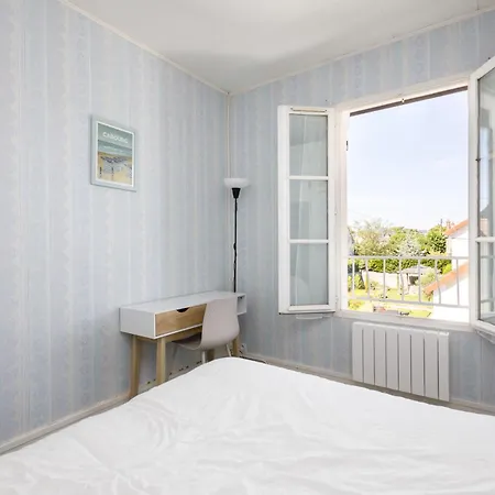 펜션 La Maison Cabourgeaise Proche